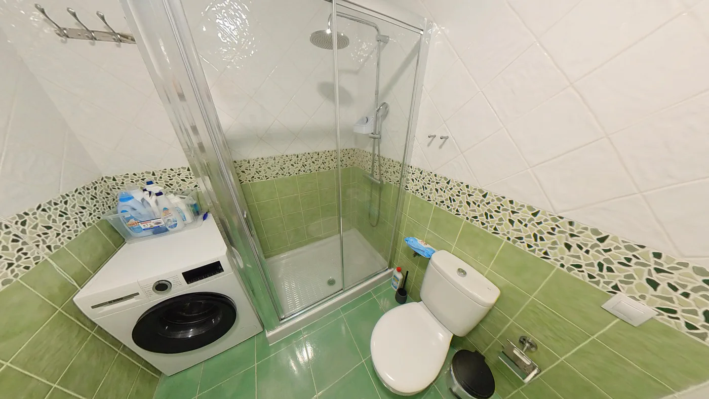 Badezimmer mit Dusche